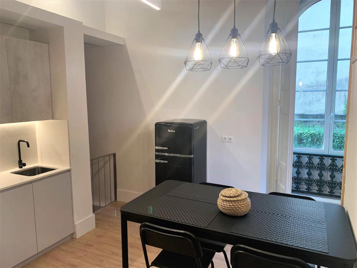 Apartamento Duplex Planta Baja Con Aparcamiento Gratuito En Palacio De Mijares Apartment Llanes Exterior photo